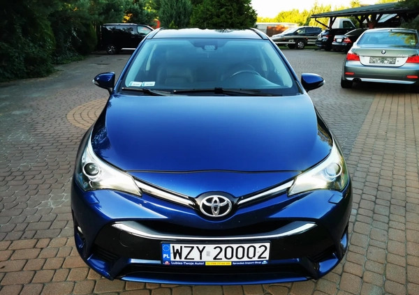 Toyota Avensis cena 42850 przebieg: 274700, rok produkcji 2015 z Korsze małe 781